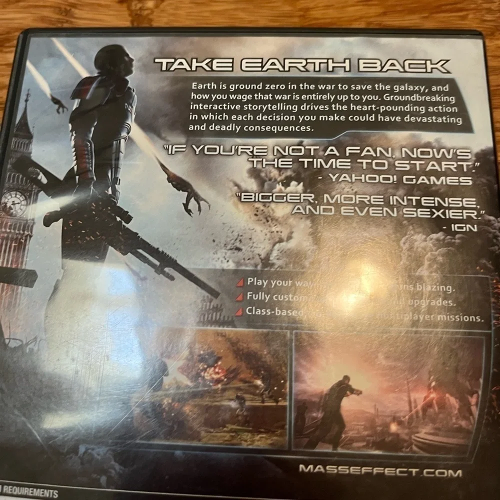 Mass Effect 3 PC game 2 DVD set w/ instruction booklet and case